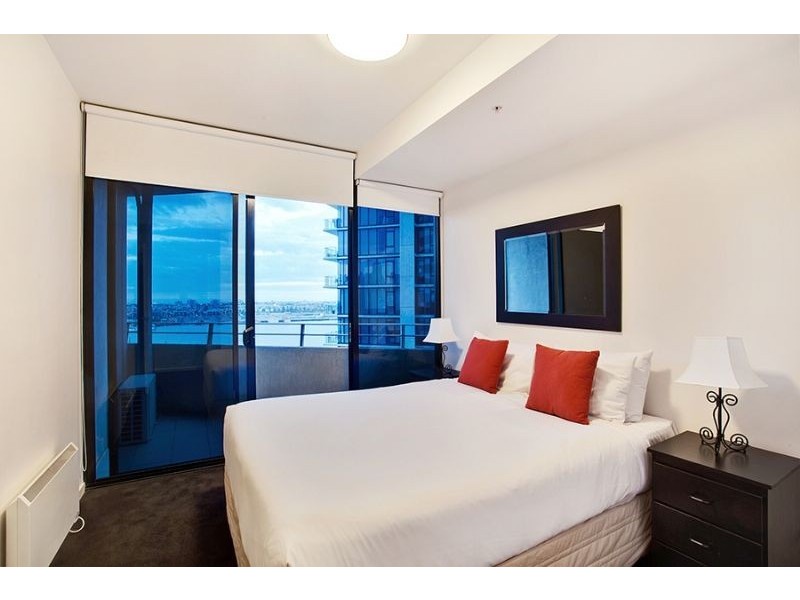 1004/15 Caravel Lane, Docklands VIC 3008