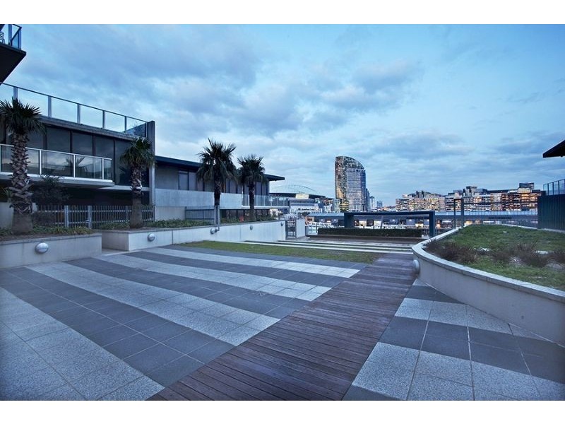 1004/15 Caravel Lane, Docklands VIC 3008