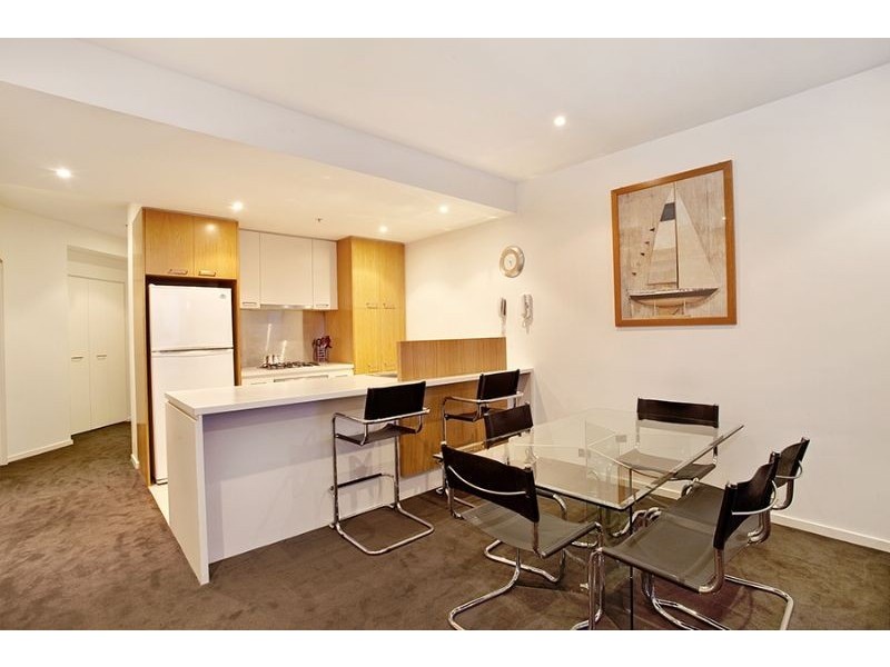 1004/15 Caravel Lane, Docklands VIC 3008