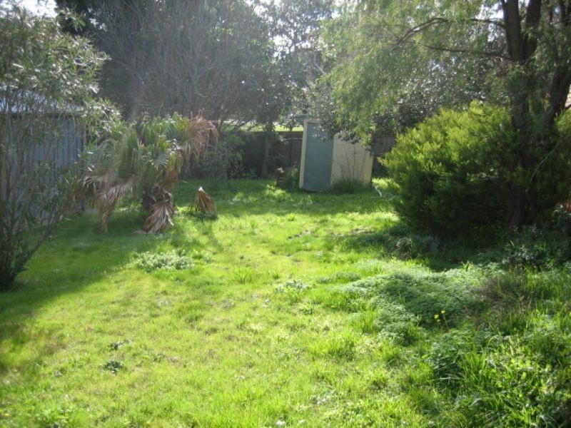 21 Thea Grove, Doncaster East VIC 3109
