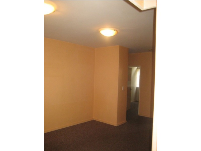 2/215 Alma Road, St Kilda East VIC 3183