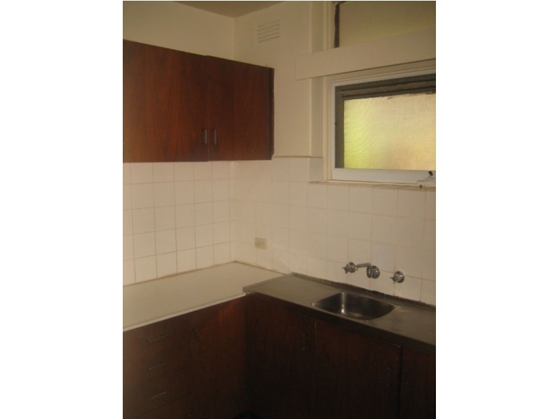 2/215 Alma Road, St Kilda East VIC 3183