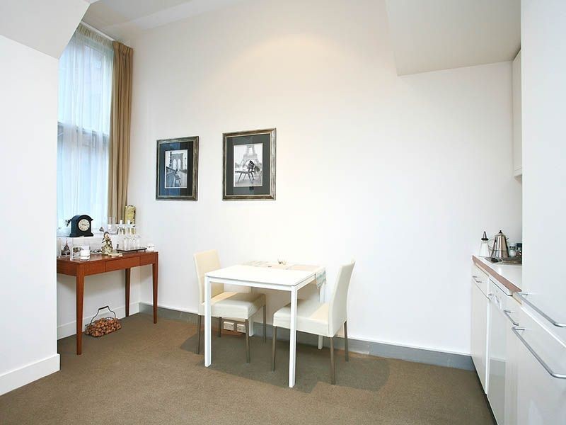 101/18 Bank Place, Melbourne VIC 3000