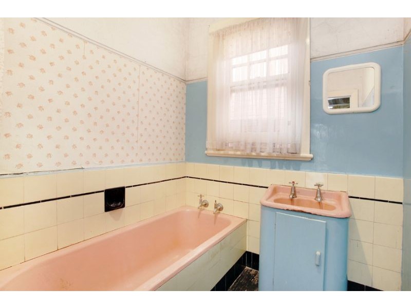 36 Godfrey Avenue, St Kilda East VIC 3183