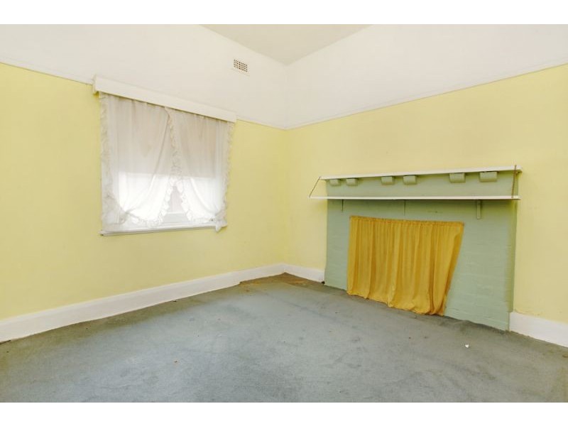 36 Godfrey Avenue, St Kilda East VIC 3183