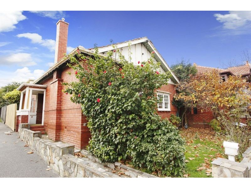 36 Godfrey Avenue, St Kilda East VIC 3183