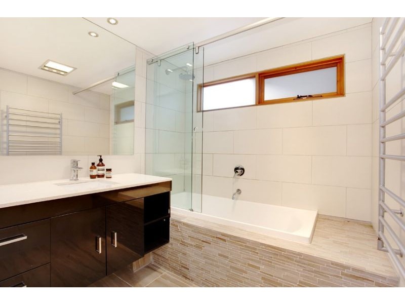 2 Duke Street, St Kilda East VIC 3183