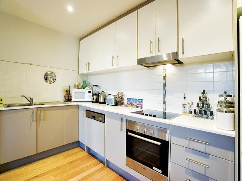 3/30 Pin Oak Crescent, Flemington VIC 3031