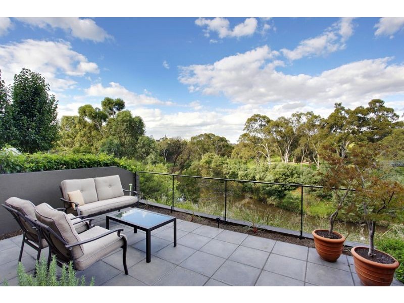 8 Yarra Bank Court, Abbotsford VIC 3067