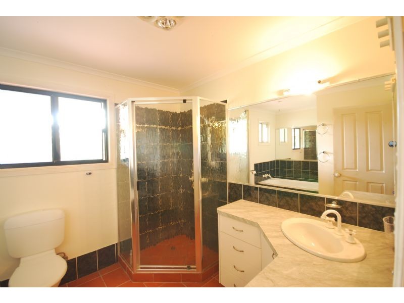 77 HARDWOOD RD, Landsborough QLD 4550