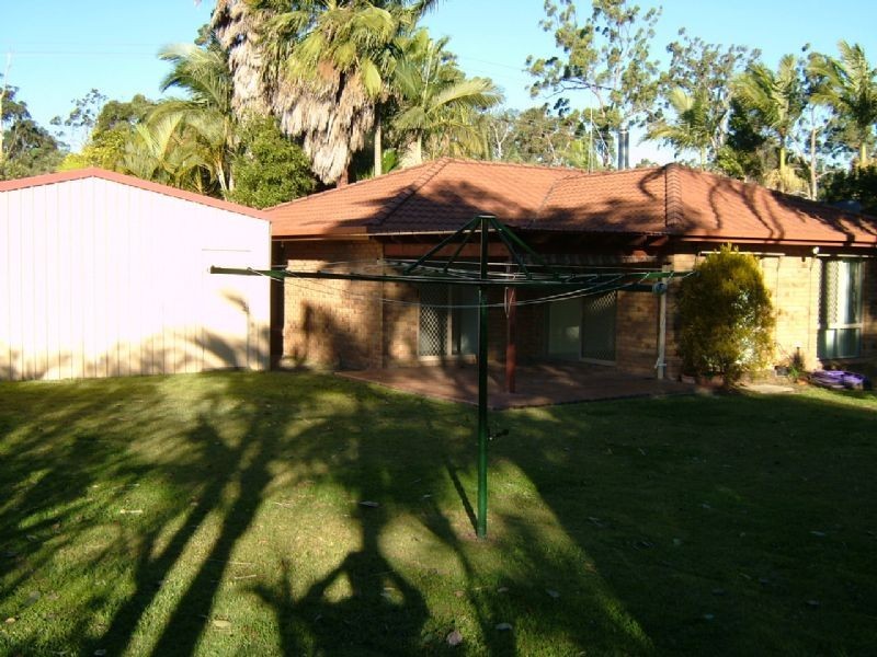 327 Old Landsborough Rd., Landsborough QLD 4550