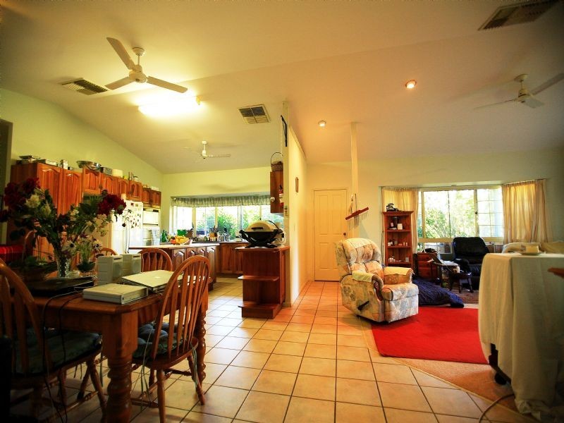 Glass House Mountains QLD 4518