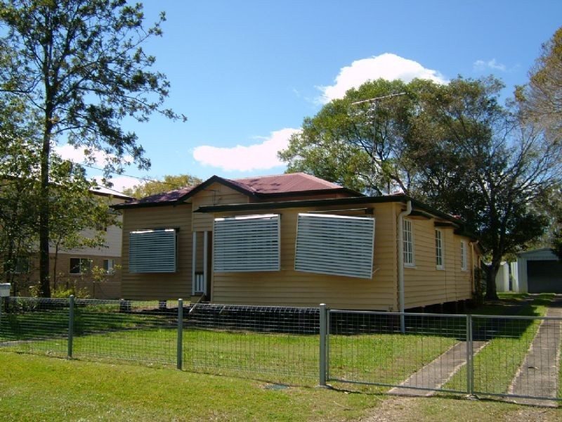 8 RAILWAY STREET, Landsborough QLD 4550