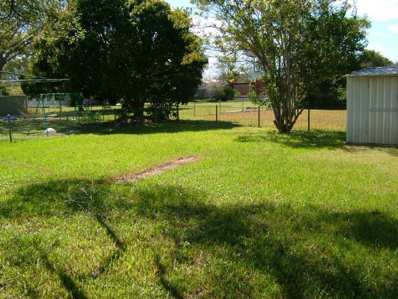 8 RAILWAY STREET, Landsborough QLD 4550