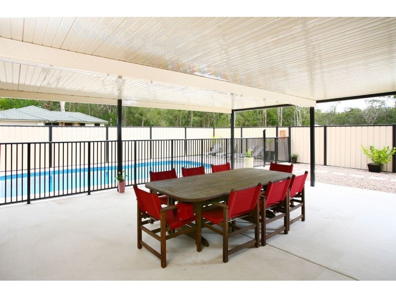 1 WINSTON COURT, Landsborough QLD 4550