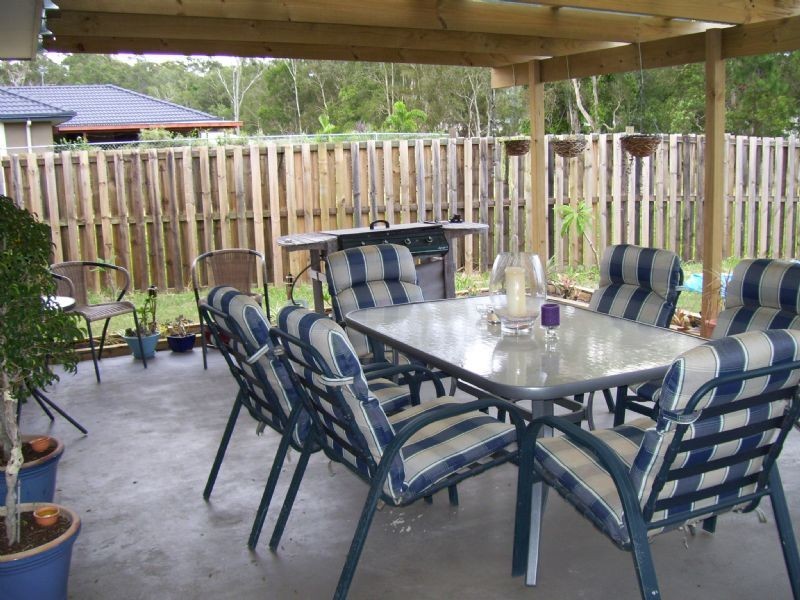 15 WINSTON COURT, Landsborough QLD 4550