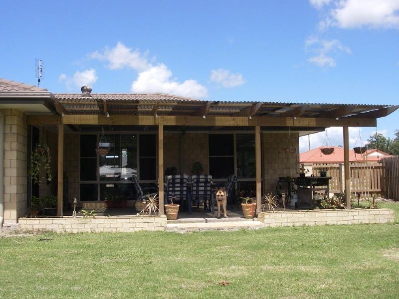 15 WINSTON COURT, Landsborough QLD 4550