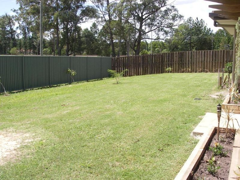 15 WINSTON COURT, Landsborough QLD 4550