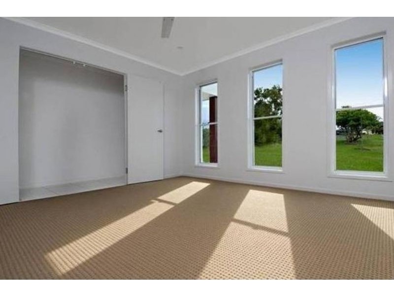 4 Austine Street, Beerwah QLD 4519