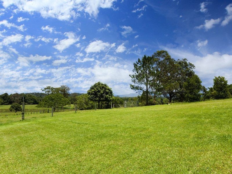 605 Glenview Road, Mooloolah Valley QLD 4553