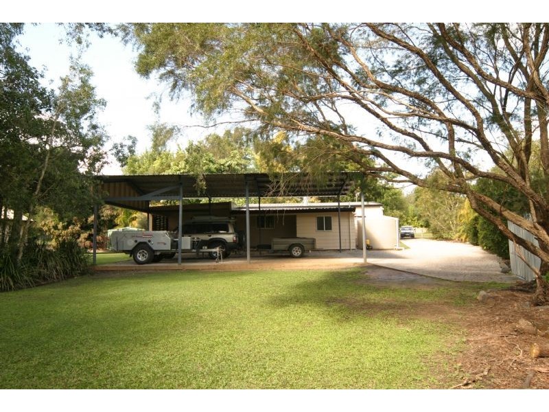 17 Rivers Road, Glass House Mountains QLD 4518