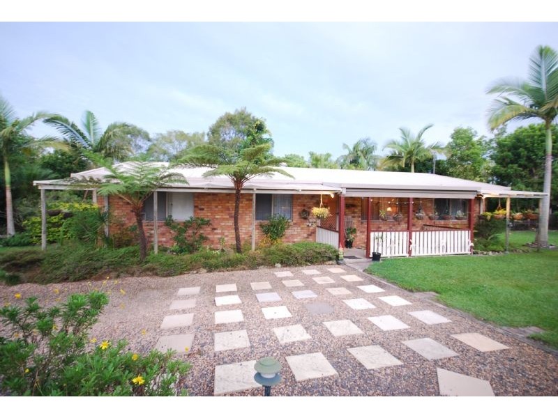 12 Montrose Street, Beerwah QLD 4519