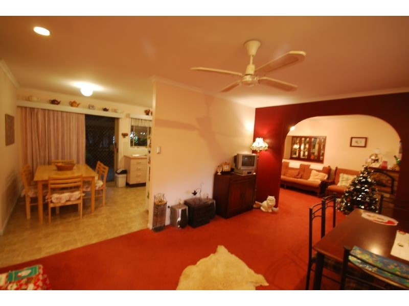 12 Montrose Street, Beerwah QLD 4519