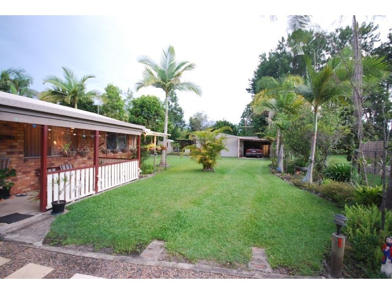 12 Montrose Street, Beerwah QLD 4519