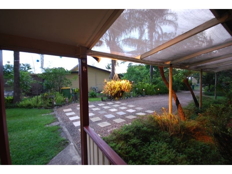 12 Montrose Street, Beerwah QLD 4519