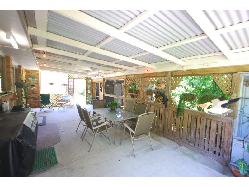 12 Montrose Street, Beerwah QLD 4519