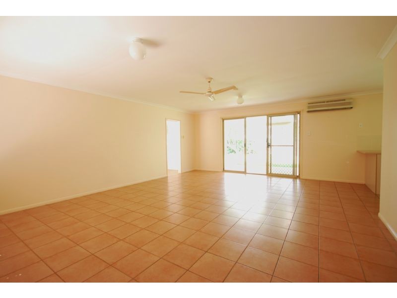 25 Cunningham Avenue, Landsborough QLD 4550