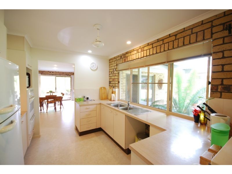 68 Mountain Vista Drive, Glass House Mountains QLD 4518