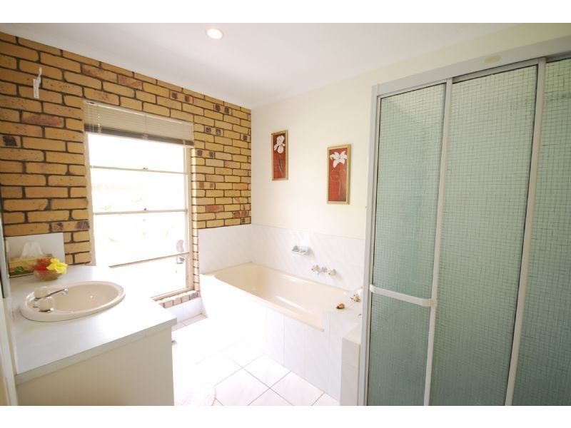 68 Mountain Vista Drive, Glass House Mountains QLD 4518