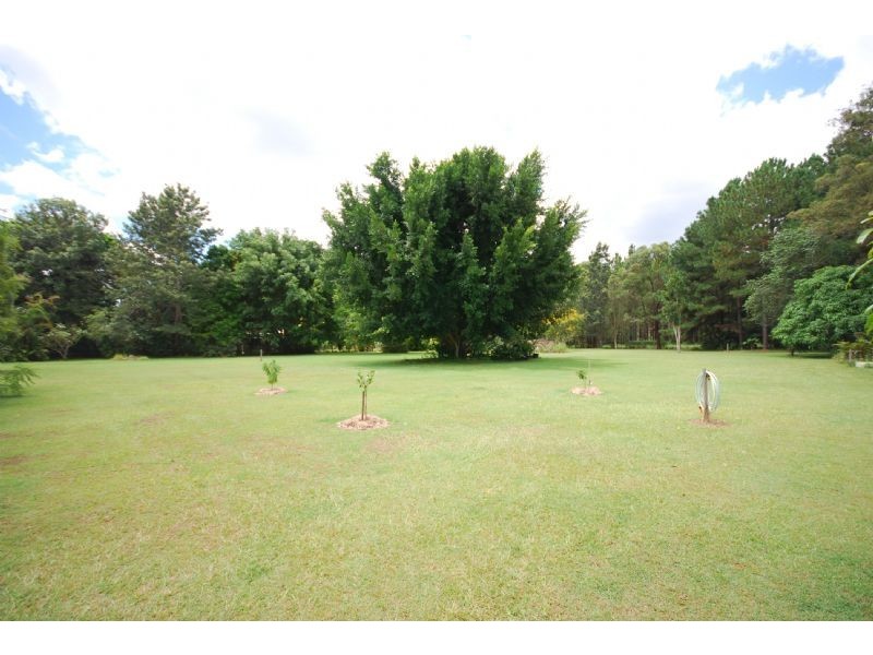 68 Mountain Vista Drive, Glass House Mountains QLD 4518