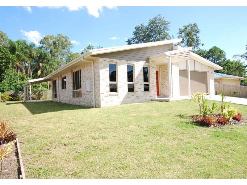 4 Dawn Court, Landsborough QLD 4550