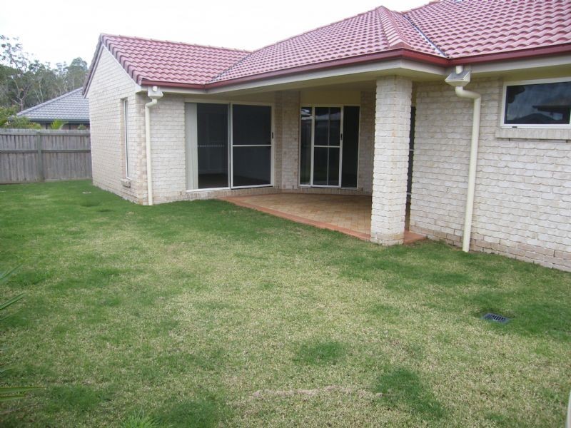 25 Usher Blvd, Beerwah QLD 4519