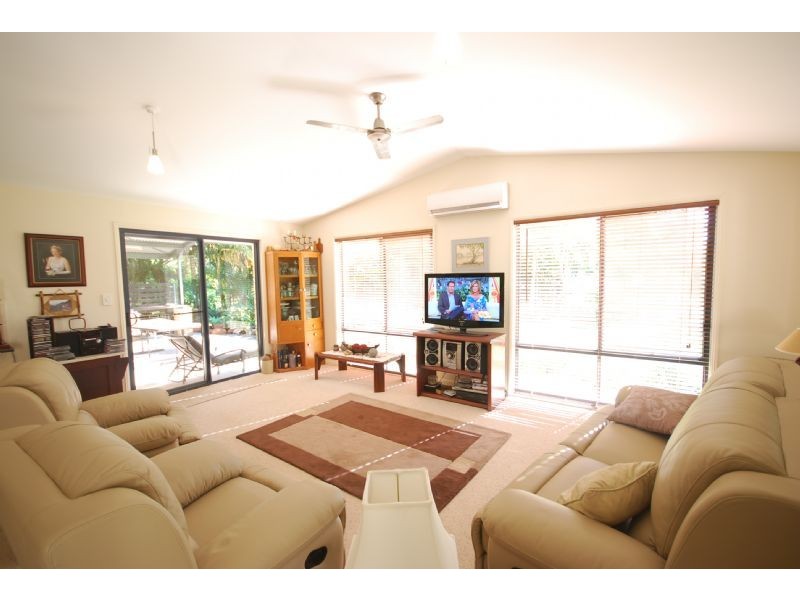 25 Whites, Landsborough QLD 4550