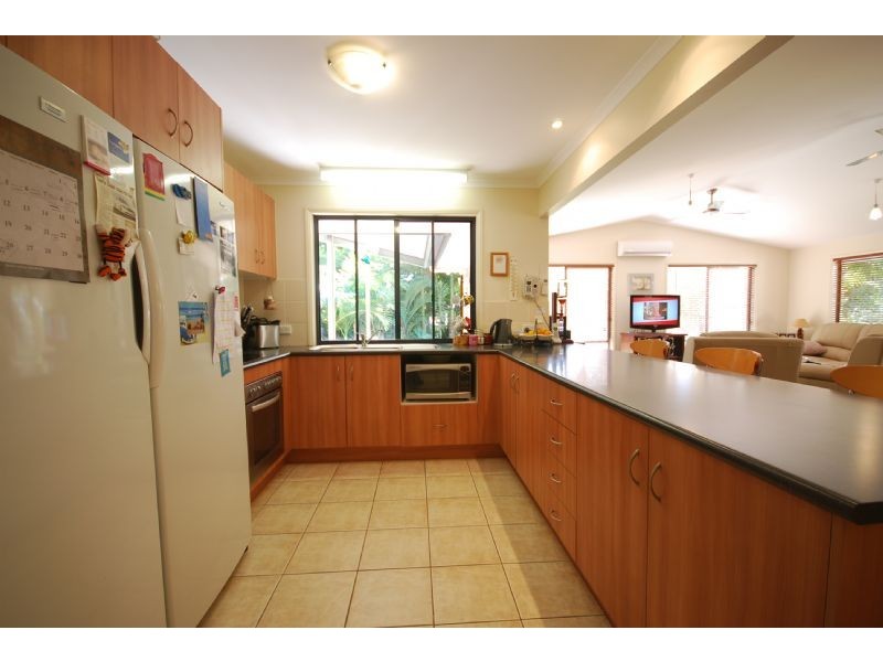 25 Whites, Landsborough QLD 4550