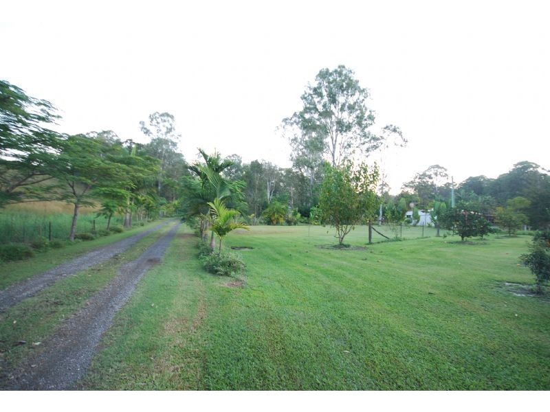25 Whites, Landsborough QLD 4550