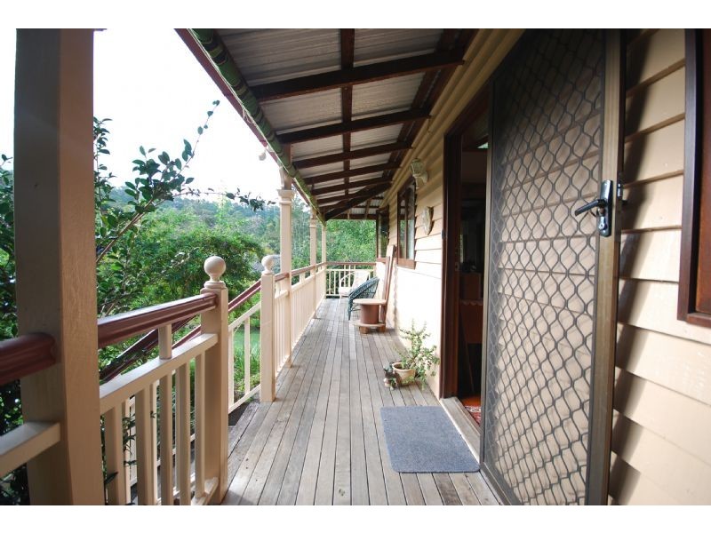 8 Calderwood, Landsborough QLD 4550
