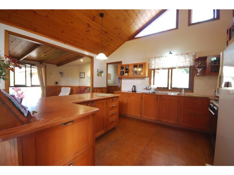 8 Calderwood, Landsborough QLD 4550