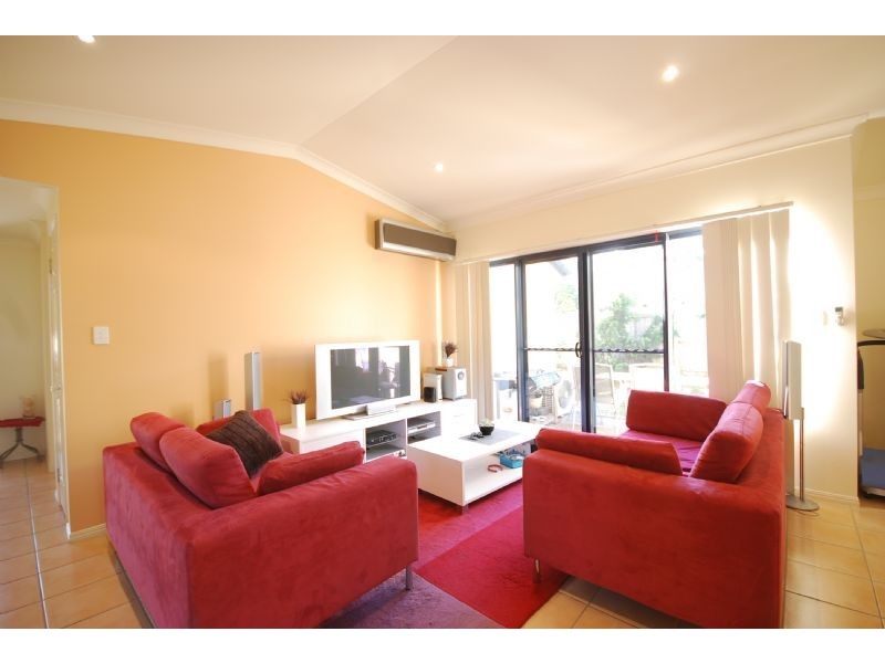 35 Tiverton Place, Landsborough QLD 4550