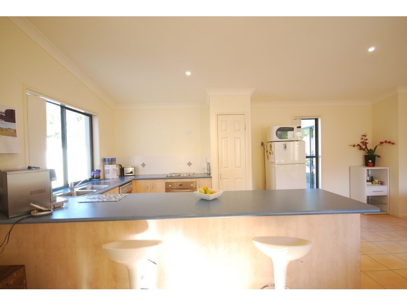 35 Tiverton Place, Landsborough QLD 4550