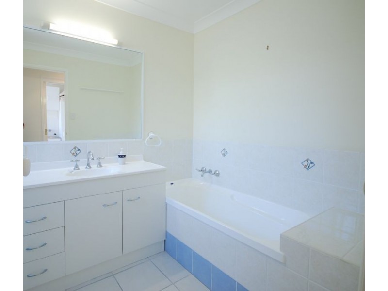 12 Tiverton Place, Landsborough QLD 4550