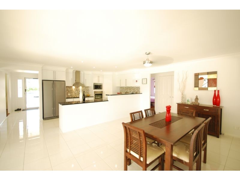 9 Santa Ana Court, Beerwah QLD 4519