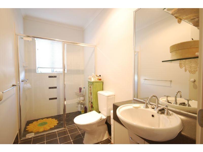 2/24-26 Coolamon Crescent, Beerwah QLD 4519