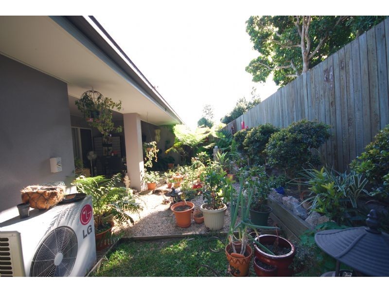 2/24-26 Coolamon Crescent, Beerwah QLD 4519