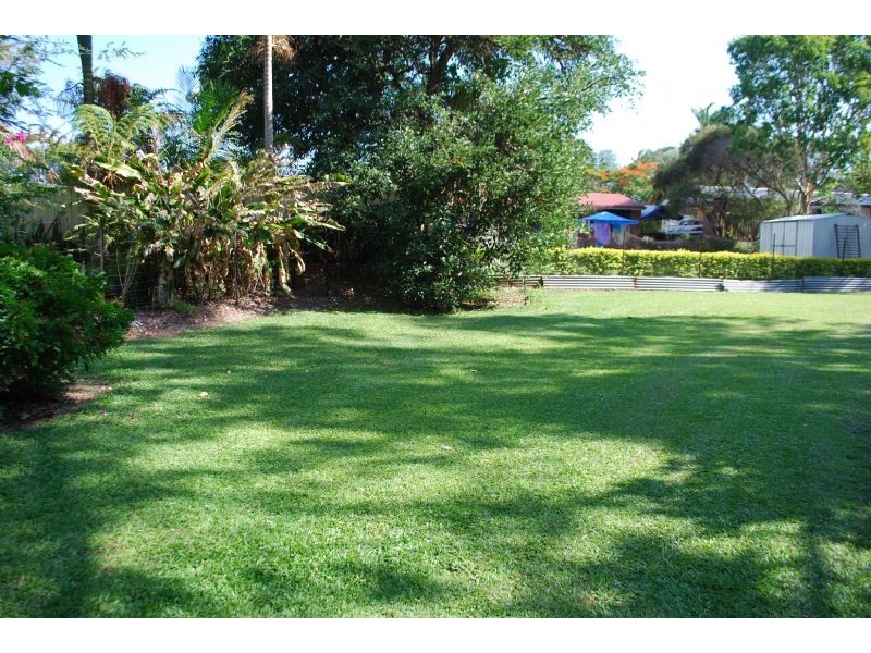 4 GREBER RD, Beerwah QLD 4519