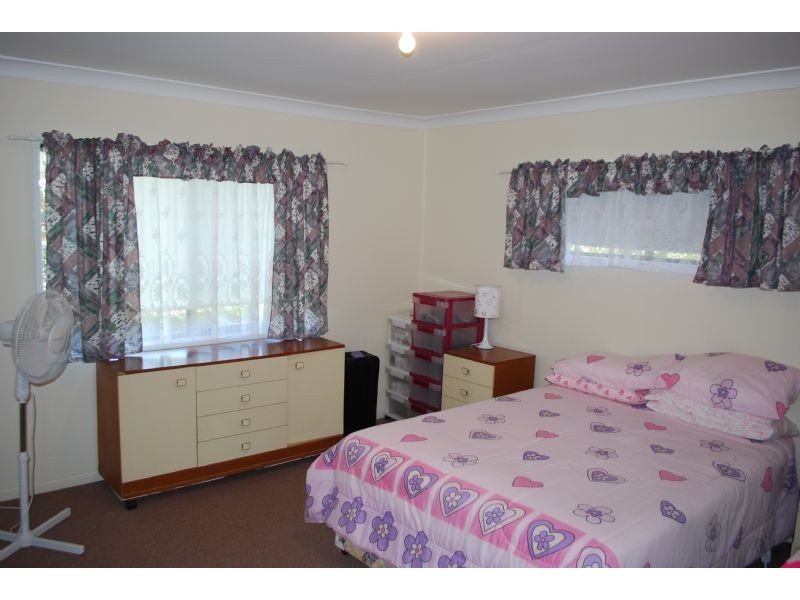 4 GREBER RD, Beerwah QLD 4519