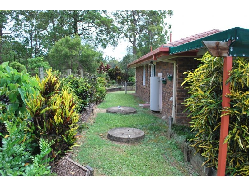 Glass House Mountains QLD 4518